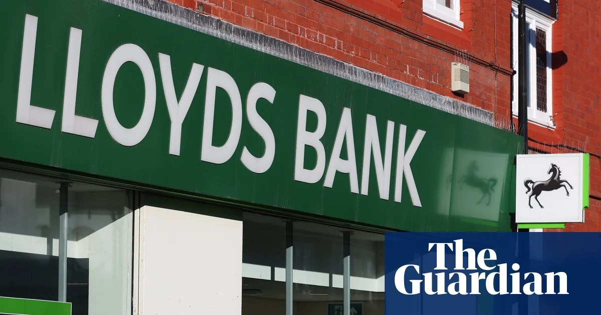 Lloyds executive criticises Healey for linking bank tax rises to energy bill support