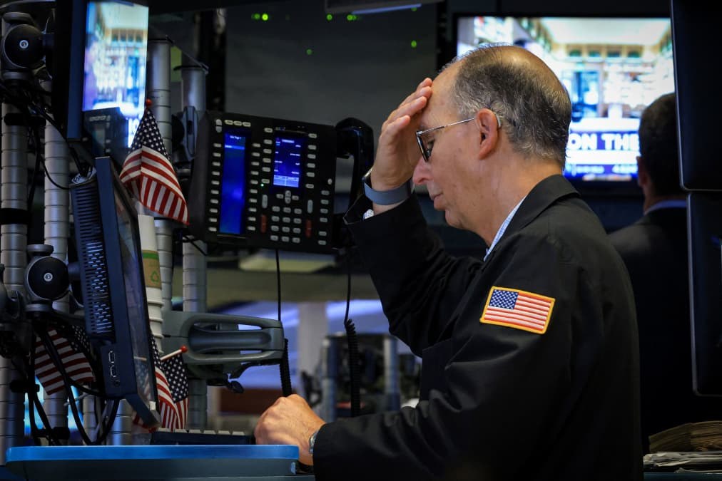 Longer-dated Treasury yields rise as Bessent's bond buyback rally fizzles out