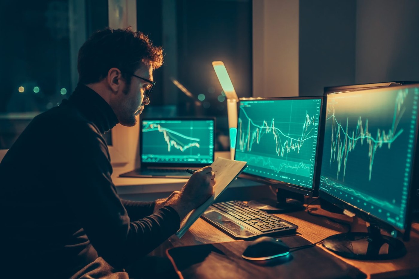 Bitcoin breaks below 200 SMA and cloud: Live levels