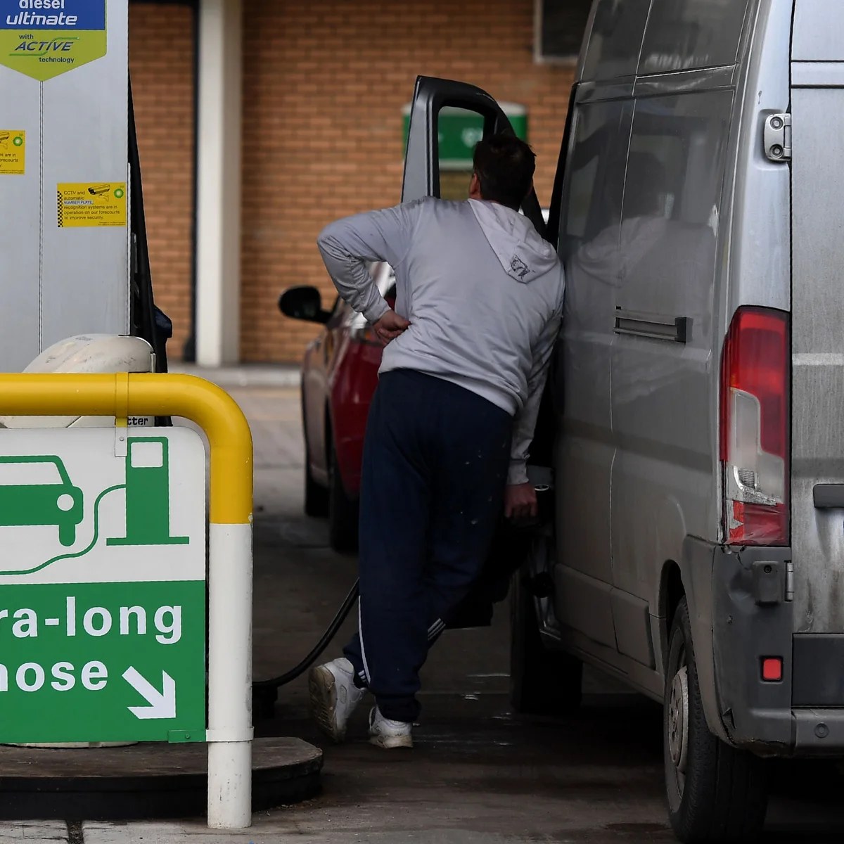 UK van drivers face extra £2.5bn in diesel costs this year, figures show